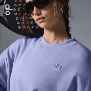 ALO accolade sweatshirt/pullover// LILAC BLUE